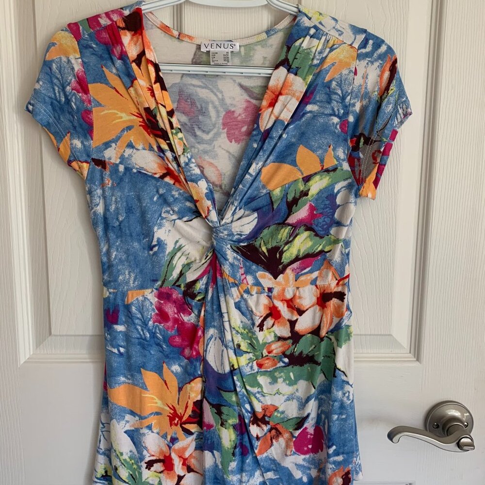 Venus Women's Twist-Front Babydoll Top, Floral/Tropical Print, size XS NWOT